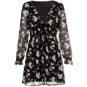 New Women’s Medium Black and White Floral Chiffon Dress